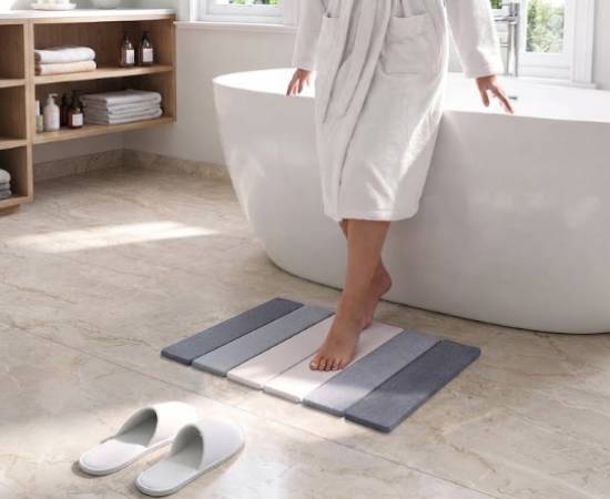 Alfombra de baño de diatomita plegable gris y blanco de 60 por 39 cm