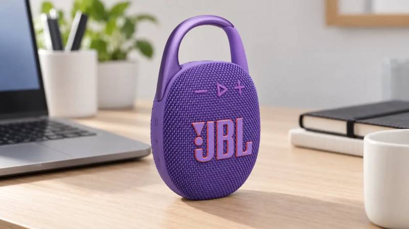 Altavoz portátil JBL Clip 5 con mosquetón integrado